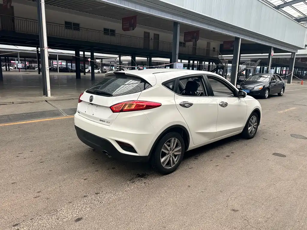 Eado XT 1.6 L Auto Handsome Cool CN-IV
