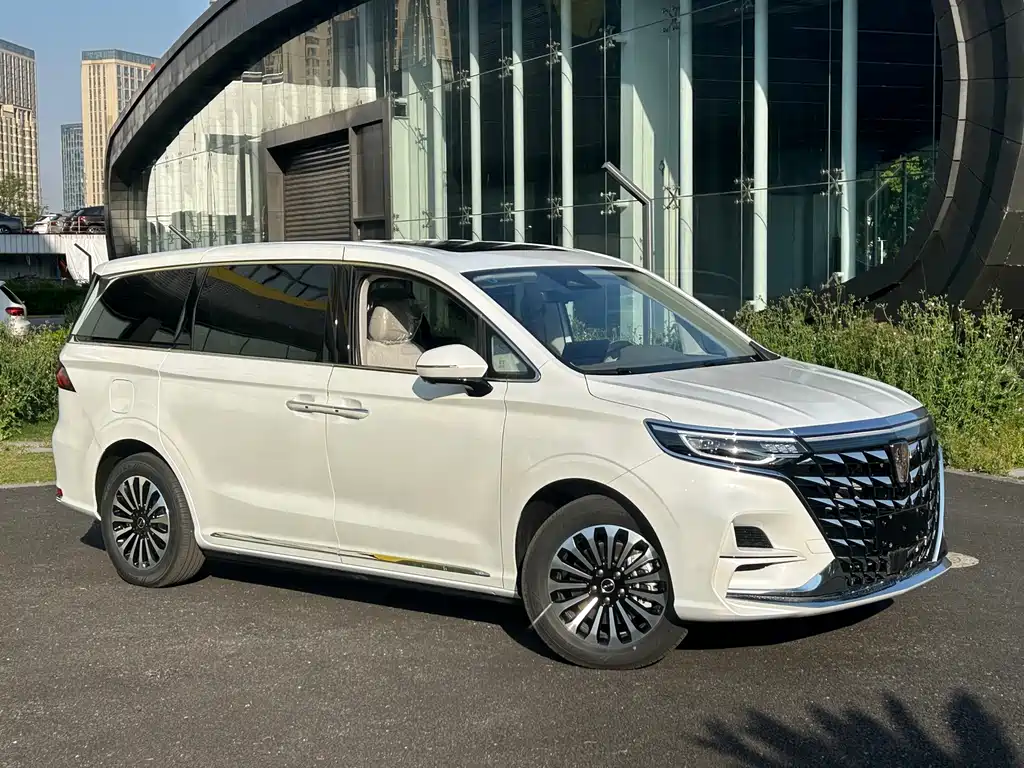 Roewe iMAX8 NEV 1.5 T DMH LaCrosse Luxury Enjoyment
