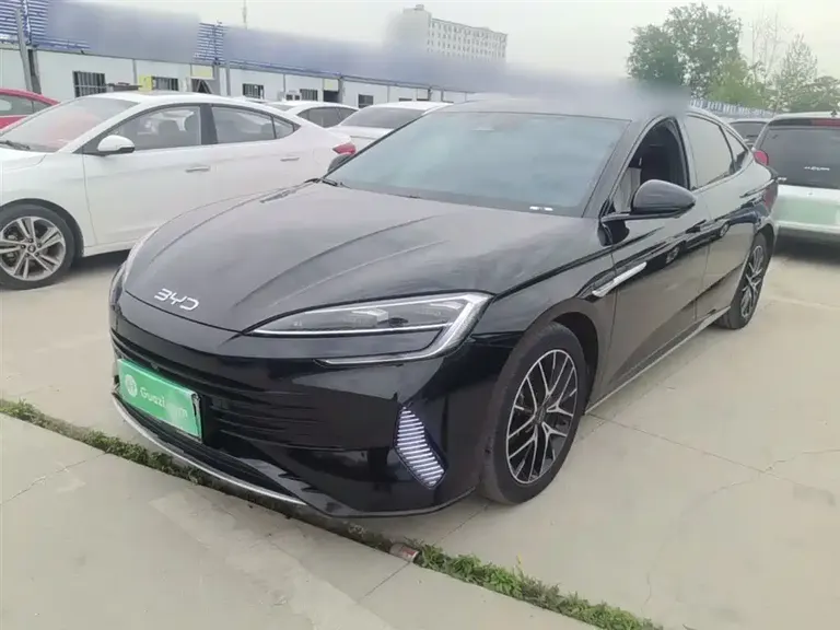 BYD Seal DM-i 1.5 T 121 km Flagship