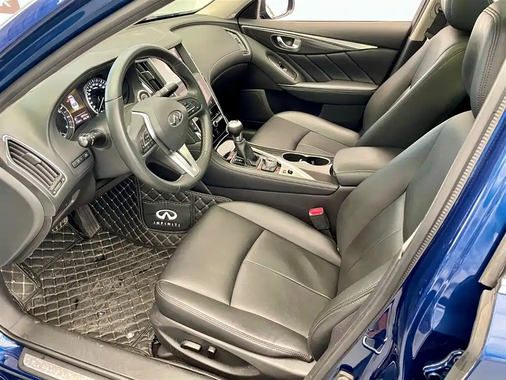 Infiniti Q50 L 2.0 T Comfort CN-VI