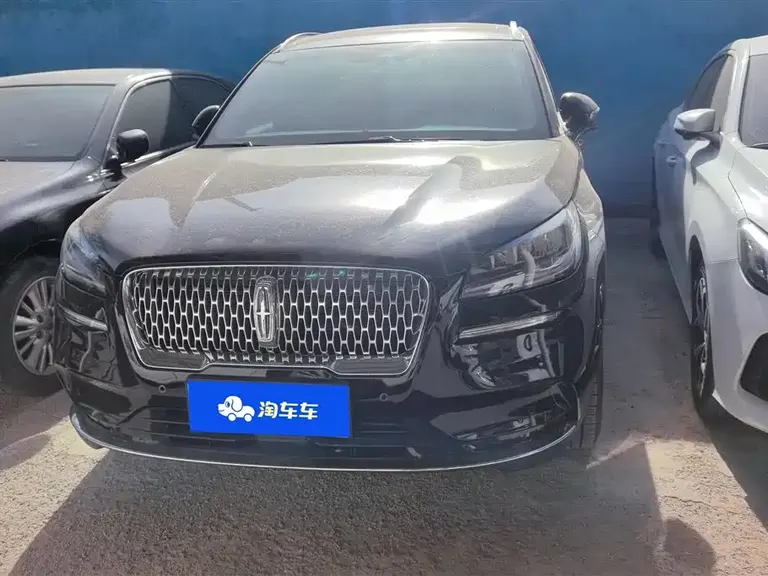 Lincoln Corsair 2.0 T 2 WD Graceful