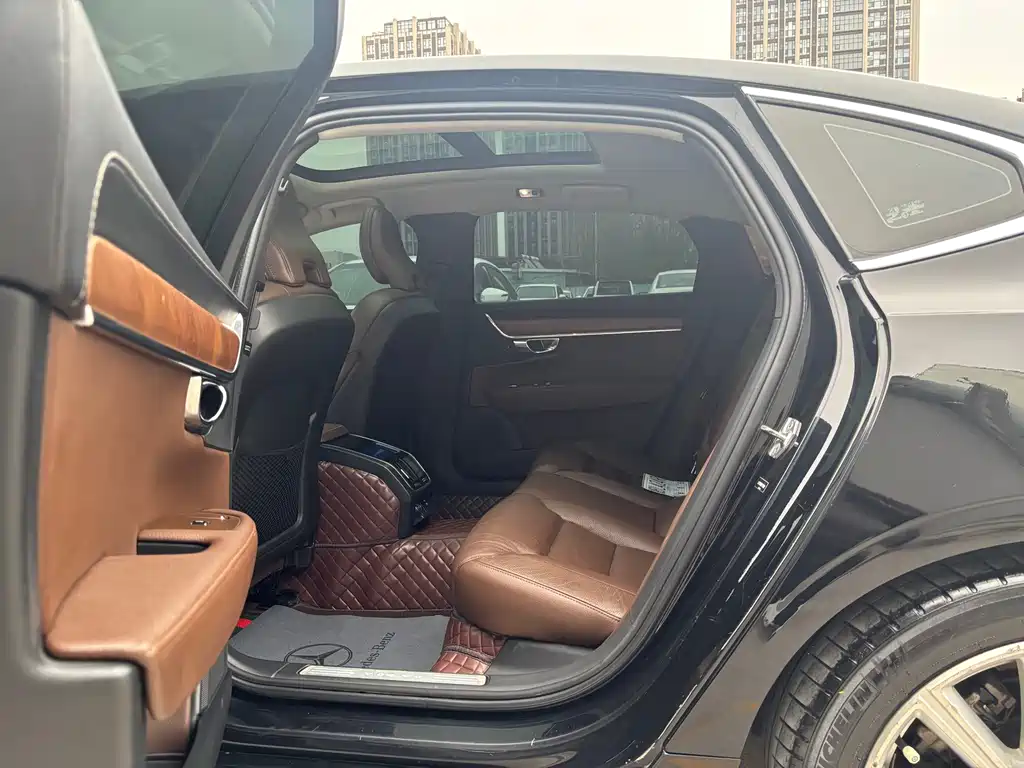 Volvo S90 T5 Smart Vision Luxury