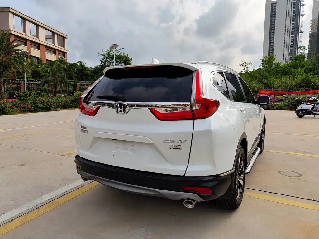 Honda CR-V 240 TURBO CVT 2 WD Style CN-VI
