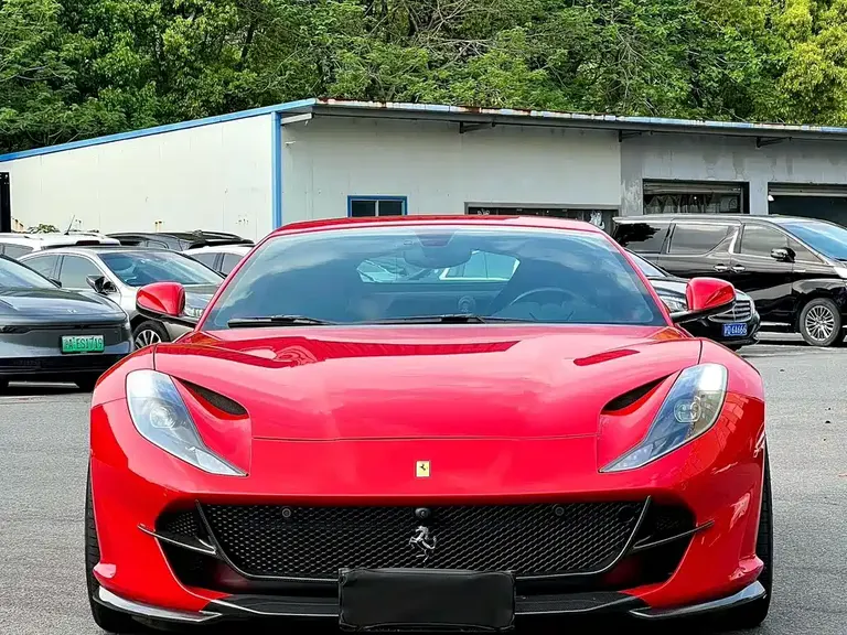 Ferrari 812 6.5 L Superfast