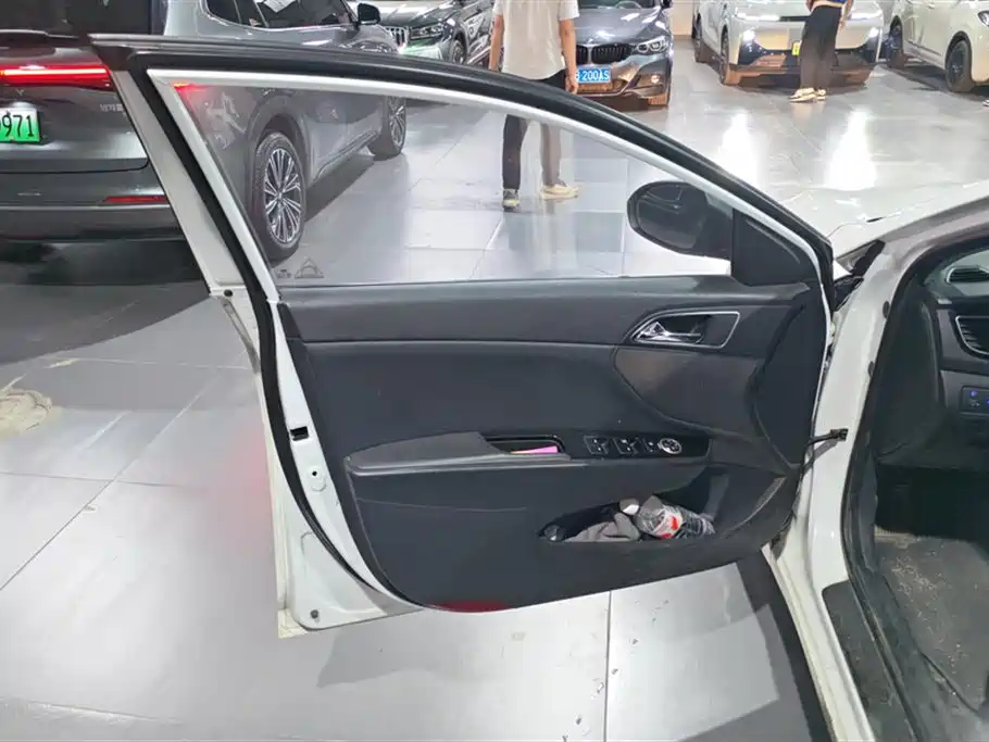 Mistra 1.8 L Auto Intelligent GLS