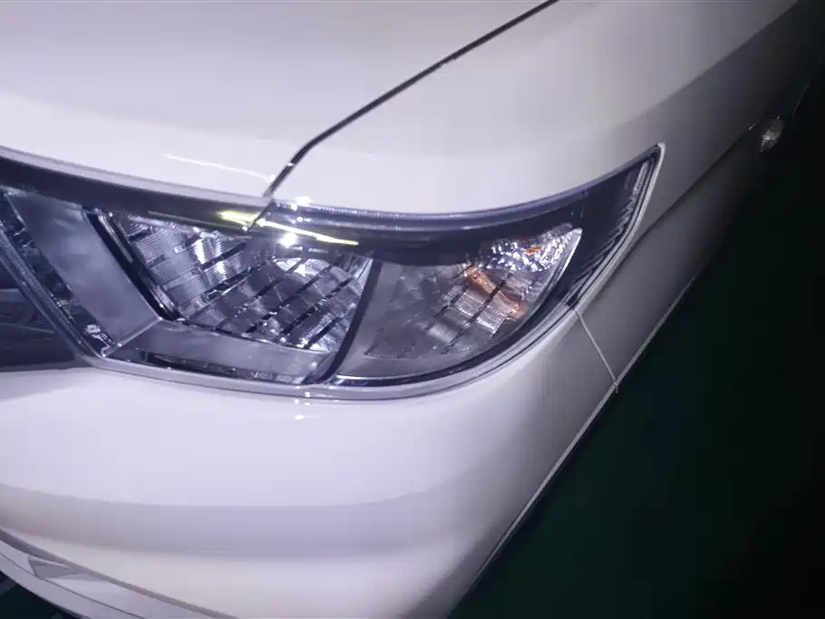 Wuling Hongguang V 1.5 L Power Enjoyment Electric Assist LAR