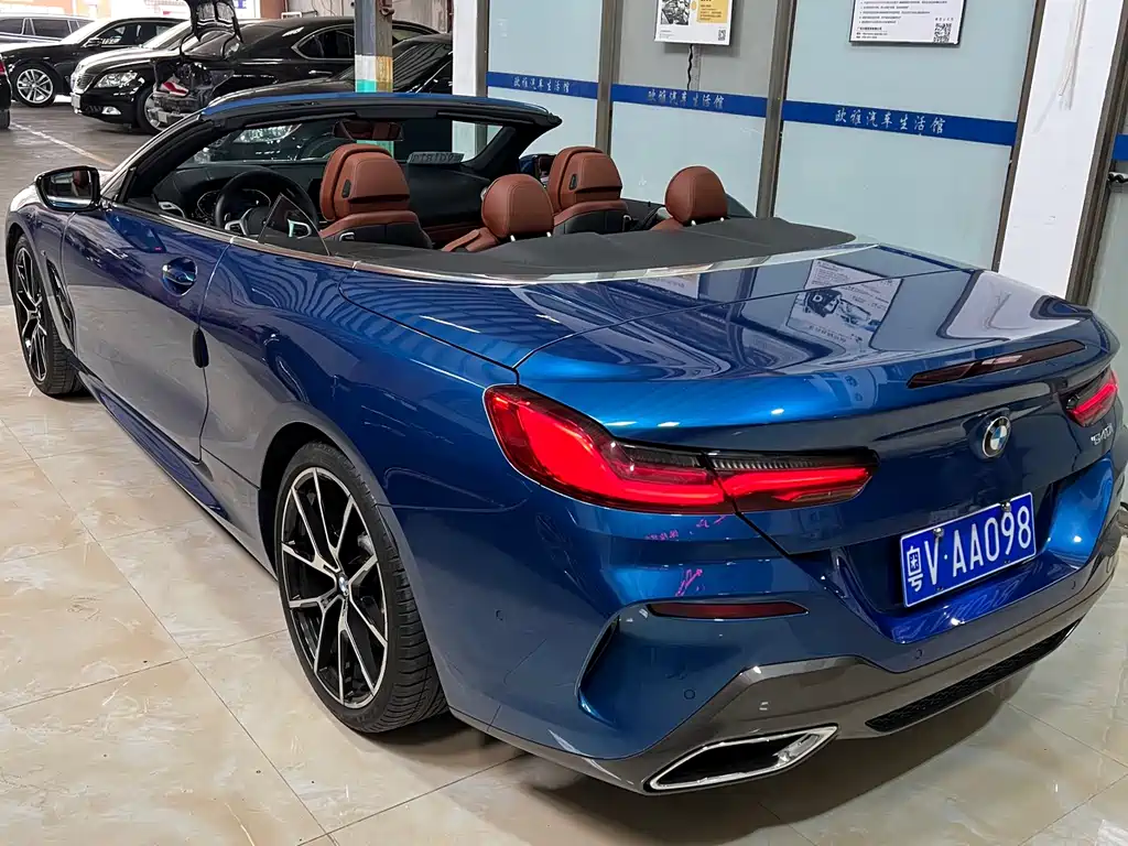 BMW 8 Series 840 i Convertible Coupe M Sport Package