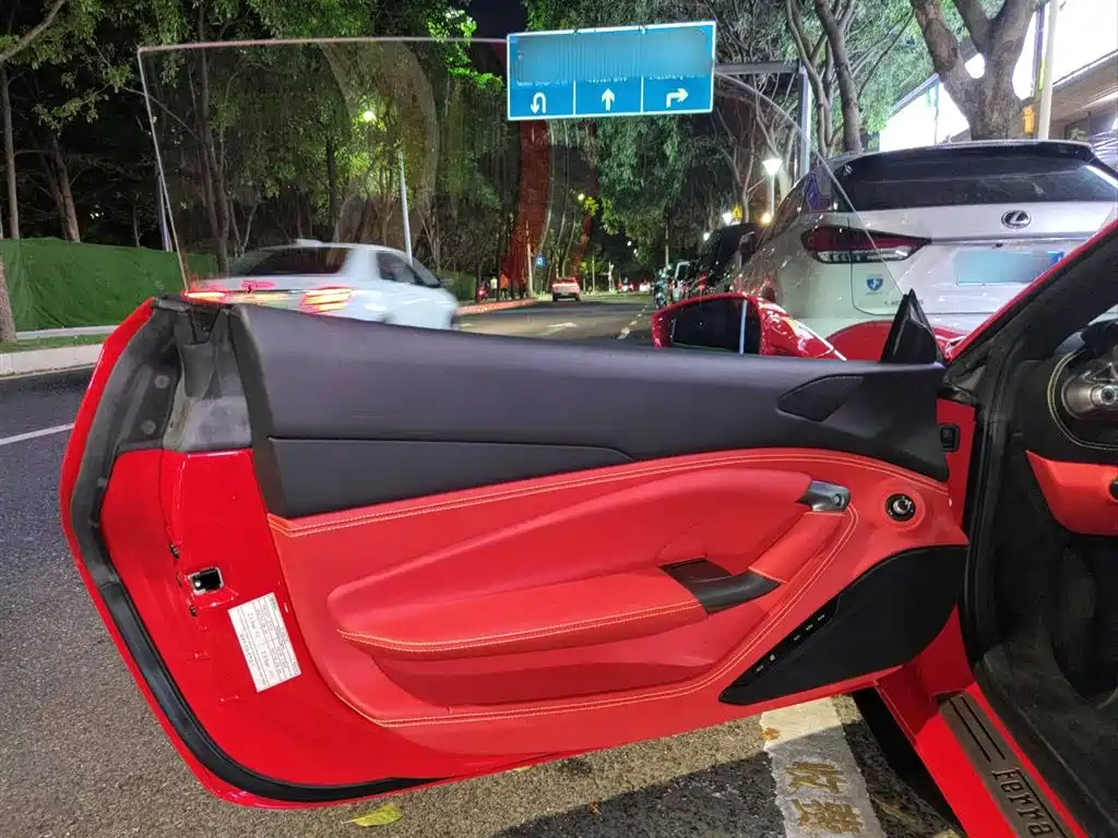 Ferrari F8 Spider 3.9 T V8