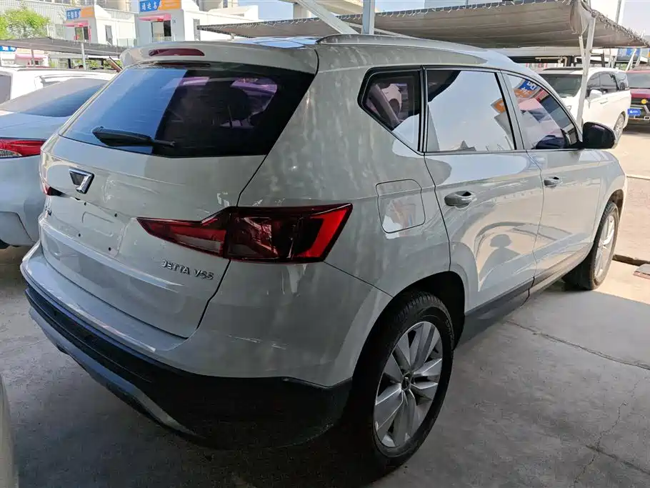 Jetta VS5 280 TSI Auto Progressive