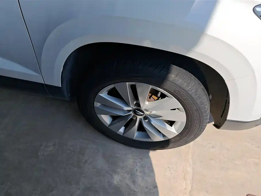 Jetta VS5 280 TSI Auto Progressive