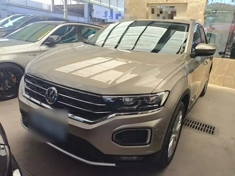 Volkswagen T-ROC 230 TSI DSG 2 WD Progressive CN-VI