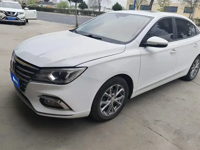 Roewe i5 1.5 L Auto 4 G Connected Leading Luxury