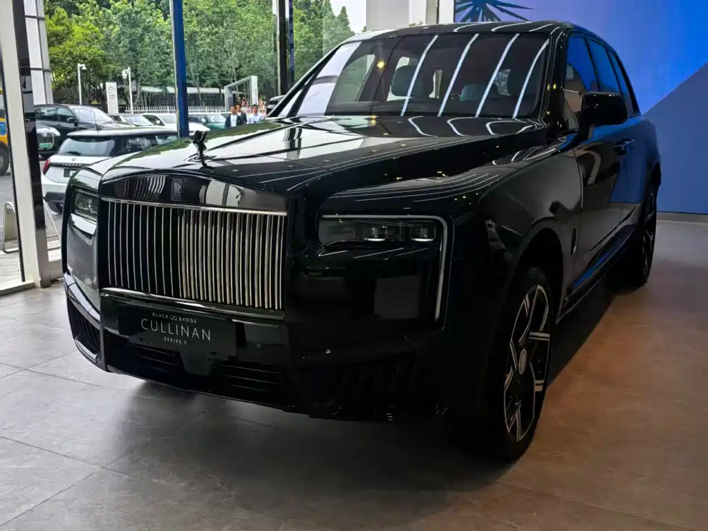 Cullinan Black Badge