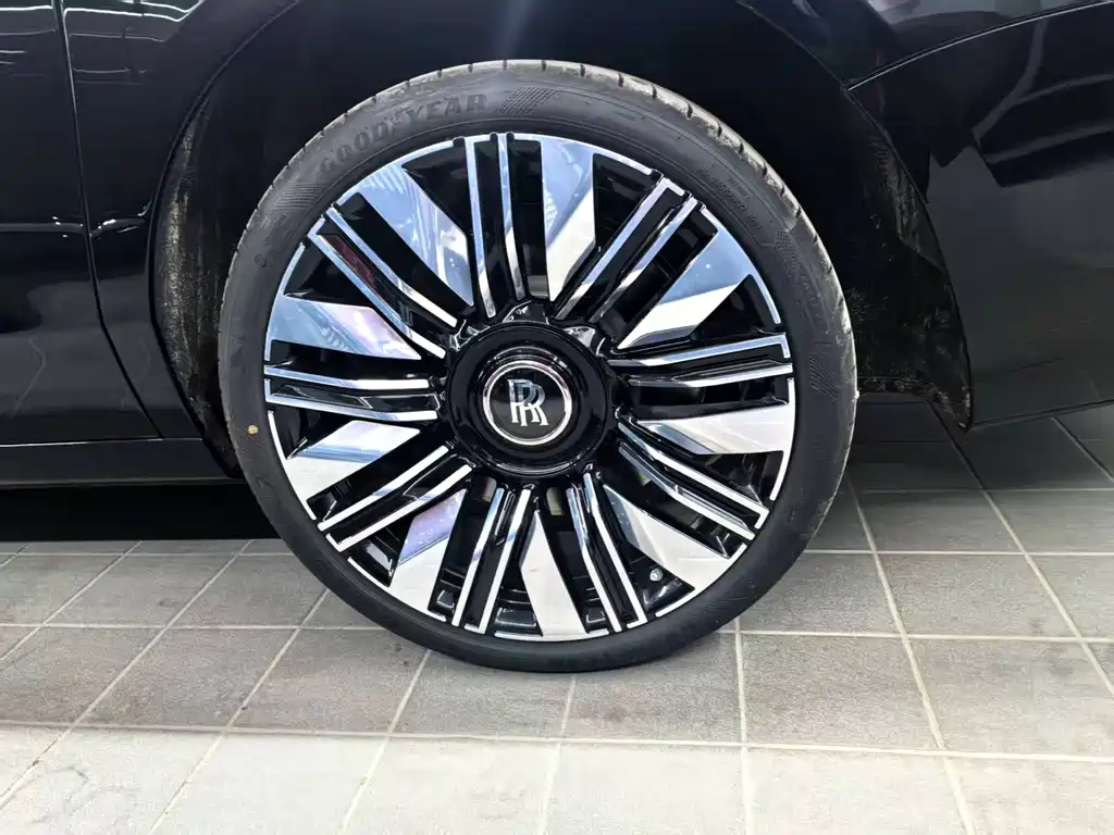 Ghost 6.7 T LWB Range