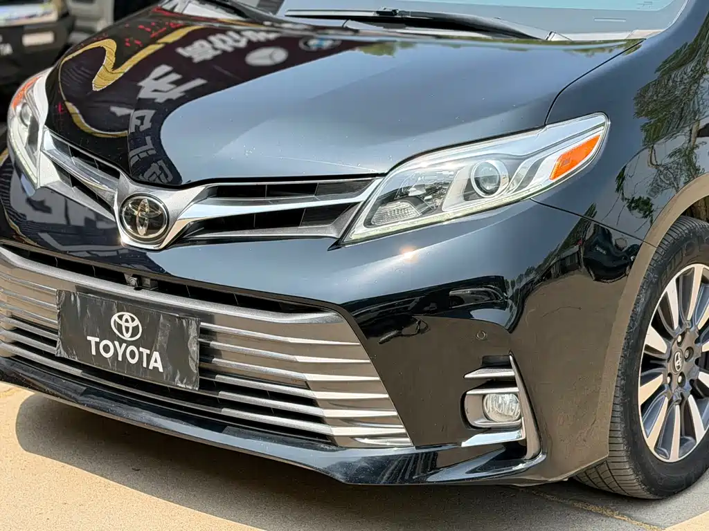 SIENNA 3.5 L Canada Spec