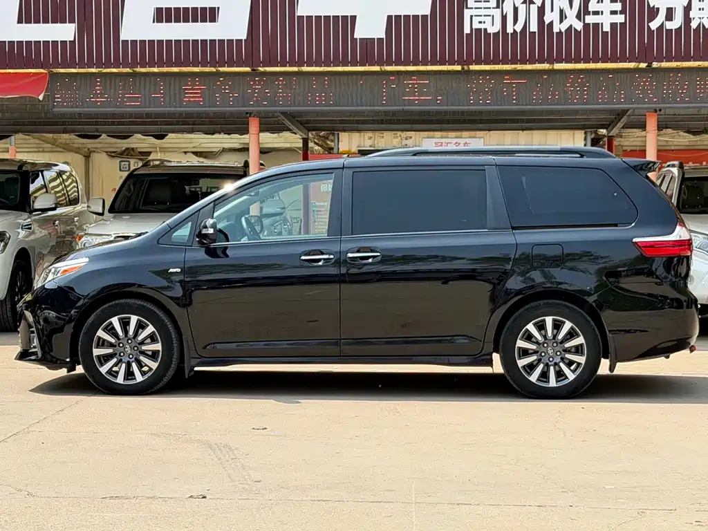 SIENNA 3.5 L Canada Spec