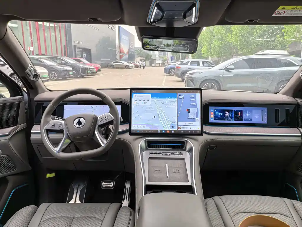 Denza N9 Flagship