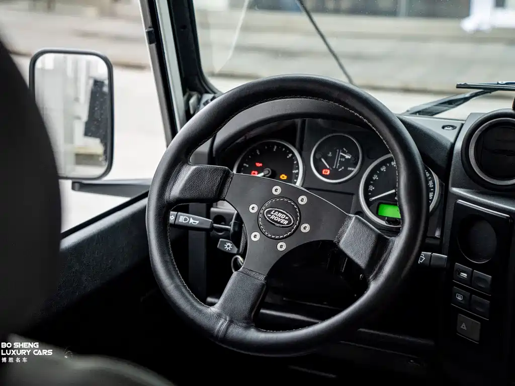 Land Rover Defender Land Rover Defender 2.2 T Diesel EU Spec