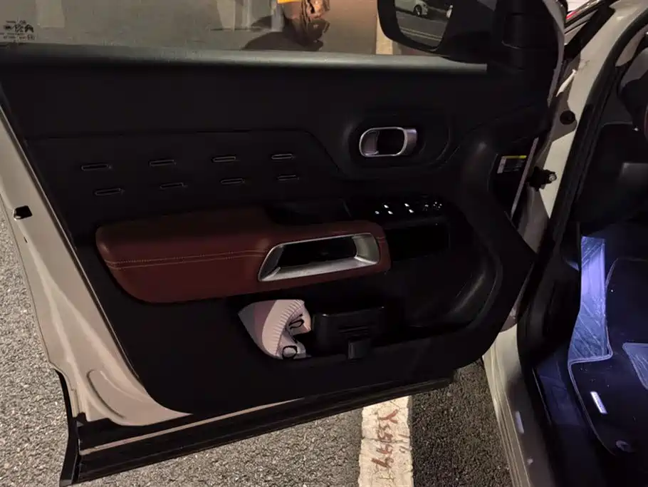C5 Aircross 380 THP Luxury