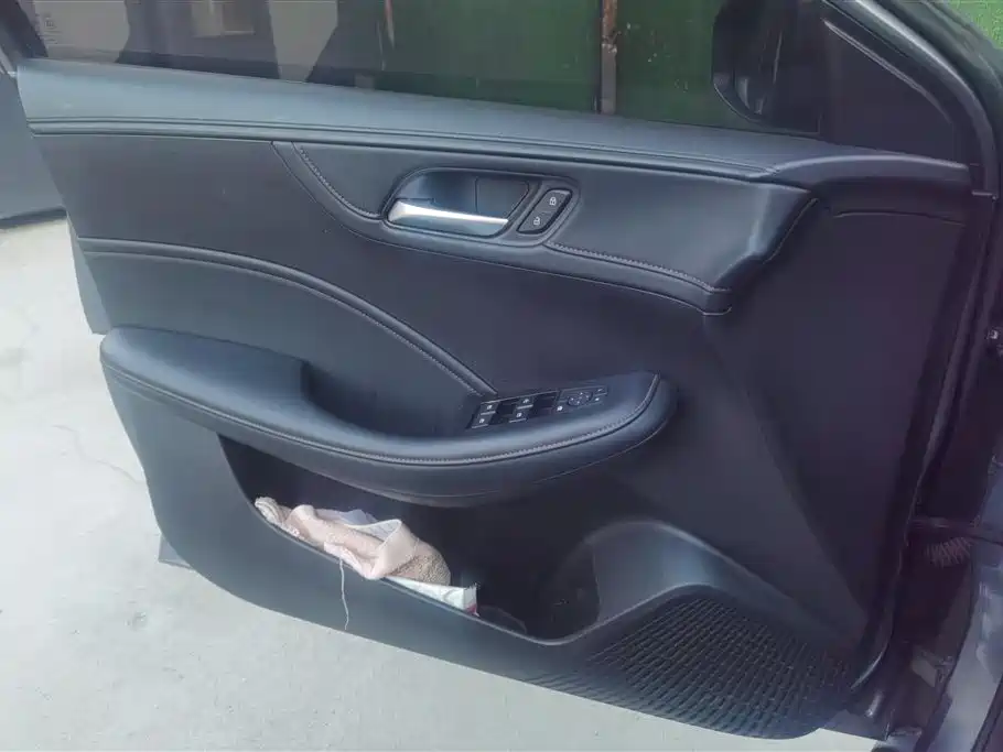 Roewe i5 1.5 L CVT Luxury
