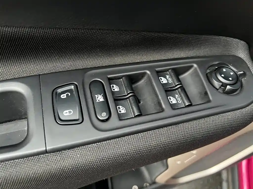 Renegade Connected Large Screen 180 T Auto Power Energy