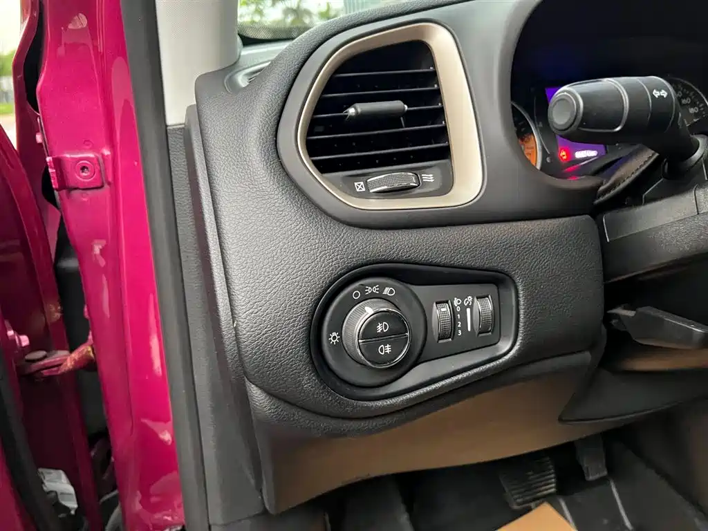 Renegade Connected Large Screen 180 T Auto Power Energy