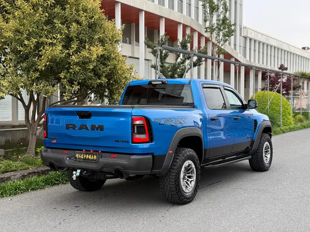 RAM Trucks RAM Trucks霸王龙 2024款 6.2 L 自动