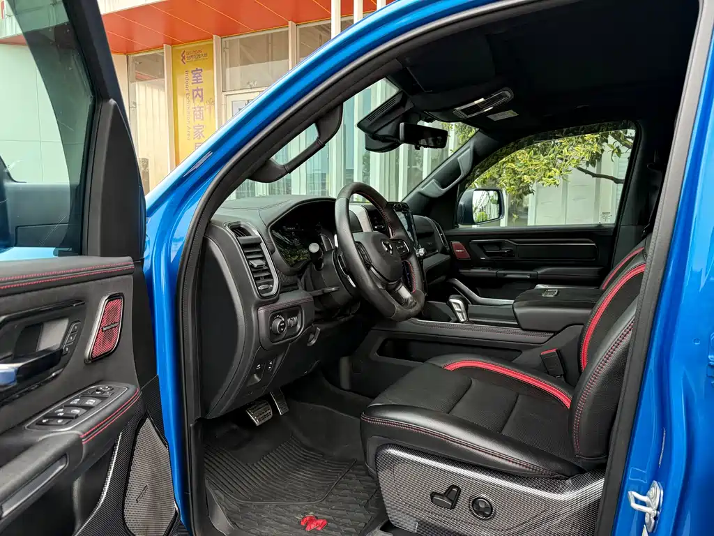 RAM Trucks RAM Trucks霸王龙 2024款 6.2 L 自动