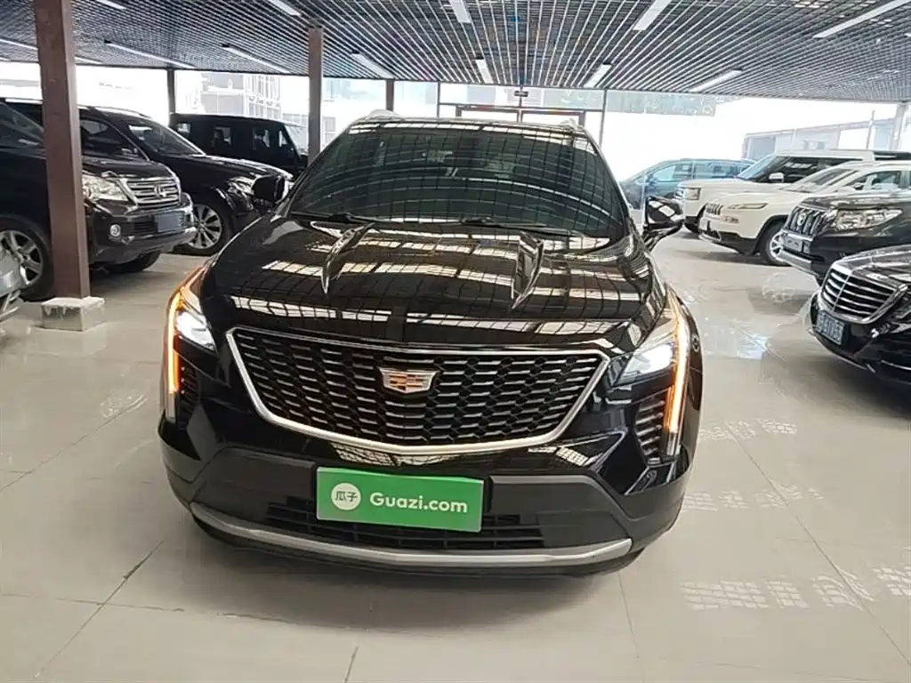 Cadillac XT4 28 T 2 WD Leading