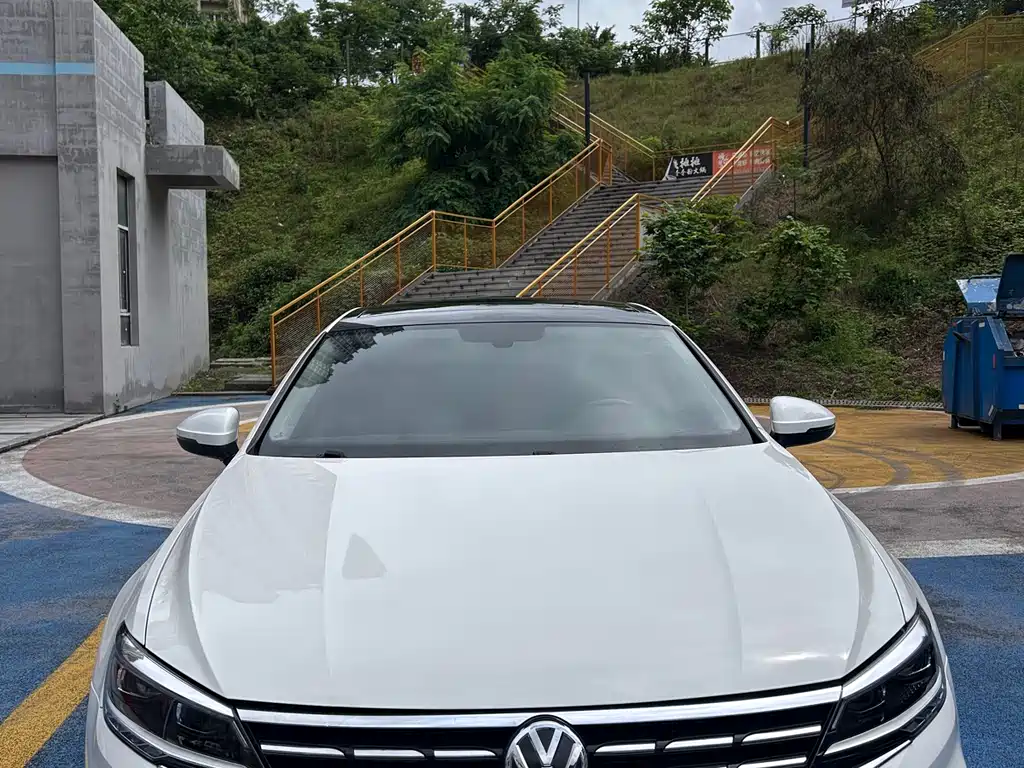 Lamando 280 TSI DSG Comfort