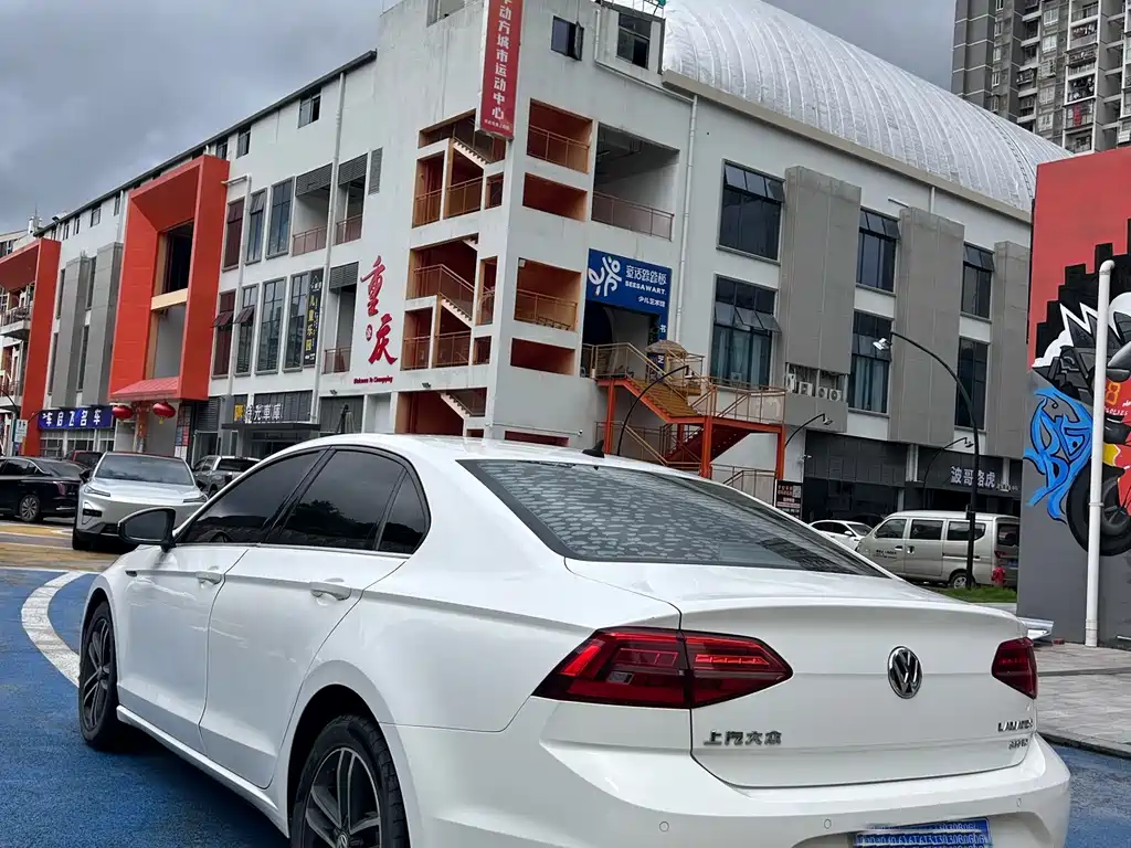 Lamando 280 TSI DSG Comfort