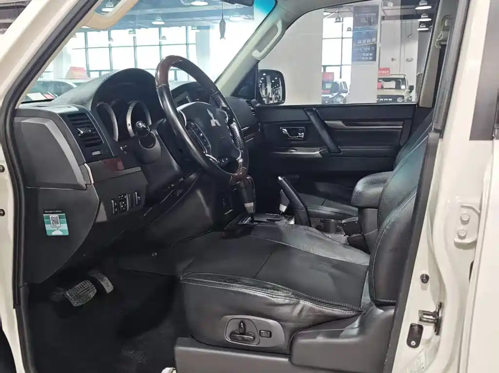 Pajero (Import) 3.8 L Auto