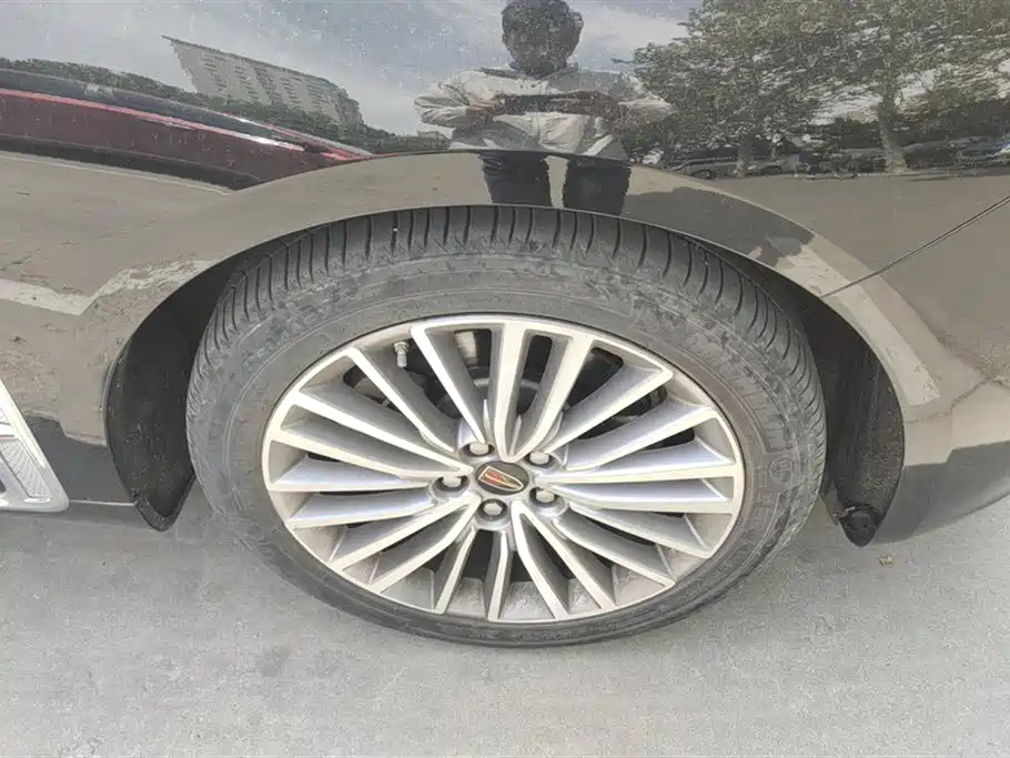 Hongqi H9 2.0 T Connected Flagship