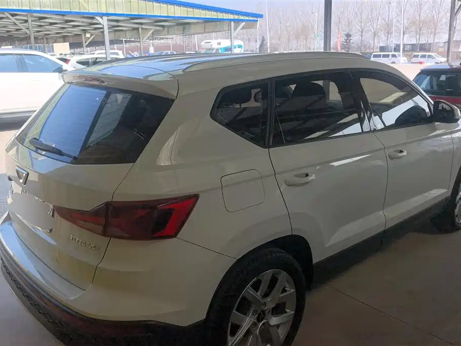Jetta VS5 280 TSI Auto Progressive