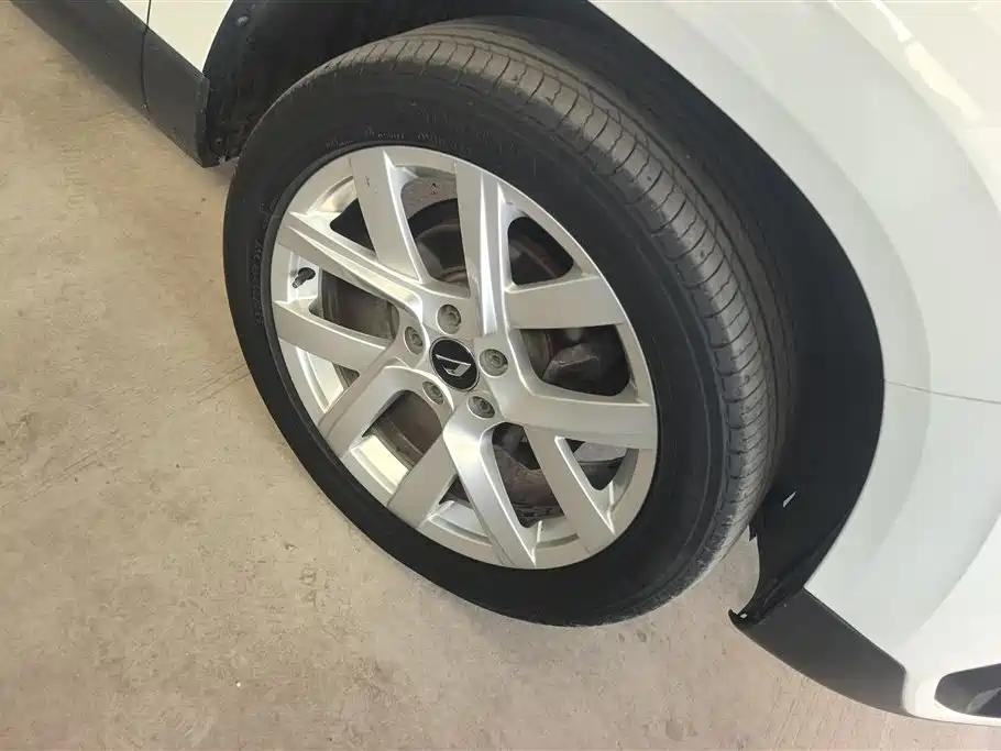 Jetta VS5 280 TSI Auto Progressive