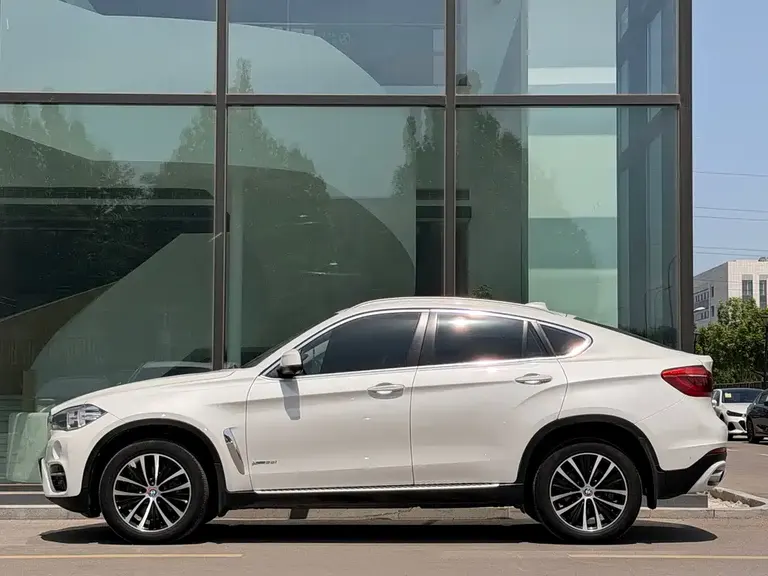 BMW X6 xDrive35 i Luxury