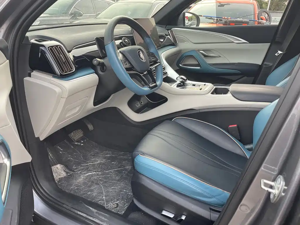Song Pro 1.5 T Auto Luxury