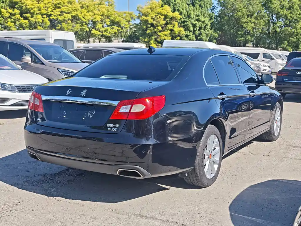 Hongqi H7 2.0 T Luxury