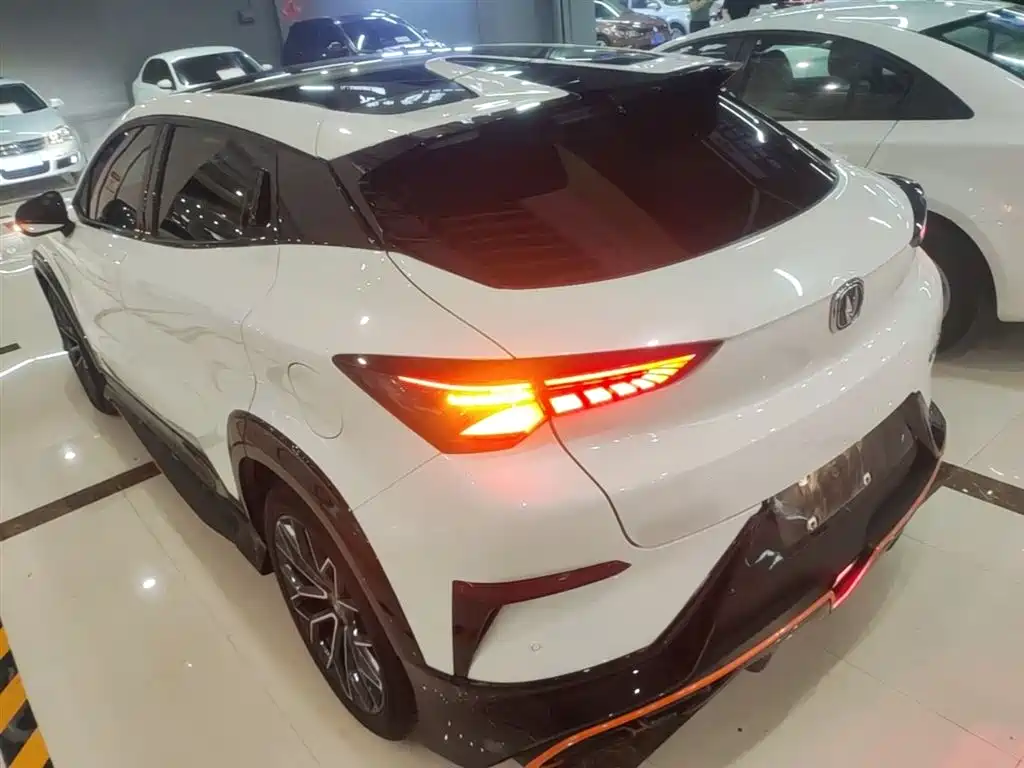 Changan UNI-T 1.5 T Sport Distinguished