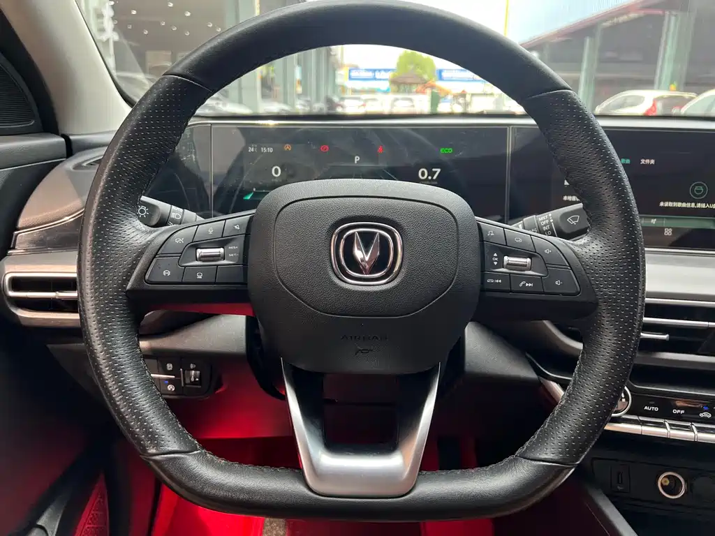 Eado PLUS Blue Whale NE 1.4 T GDI DCT Flagship