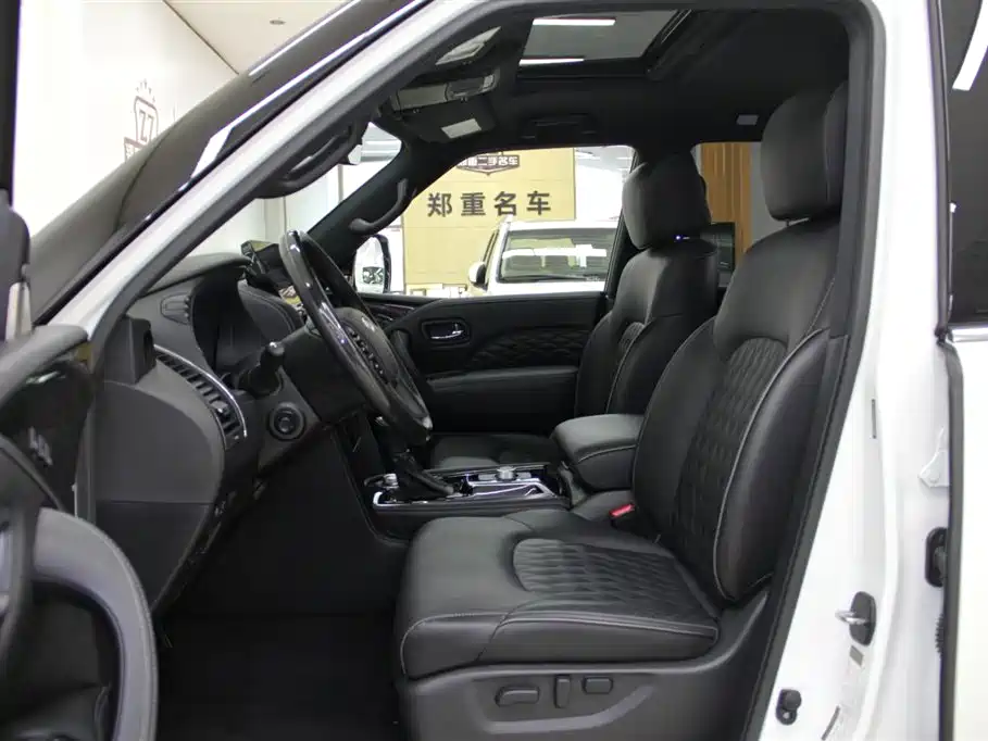 Infiniti QX80 英菲尼迪QX80 2022款 5.6 L 加规版
