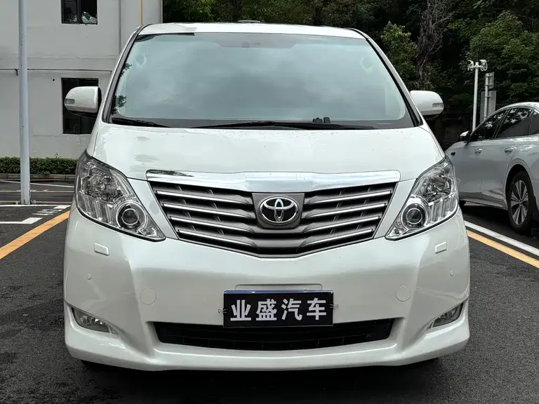 Toyota Alphard 3.5 L Luxury