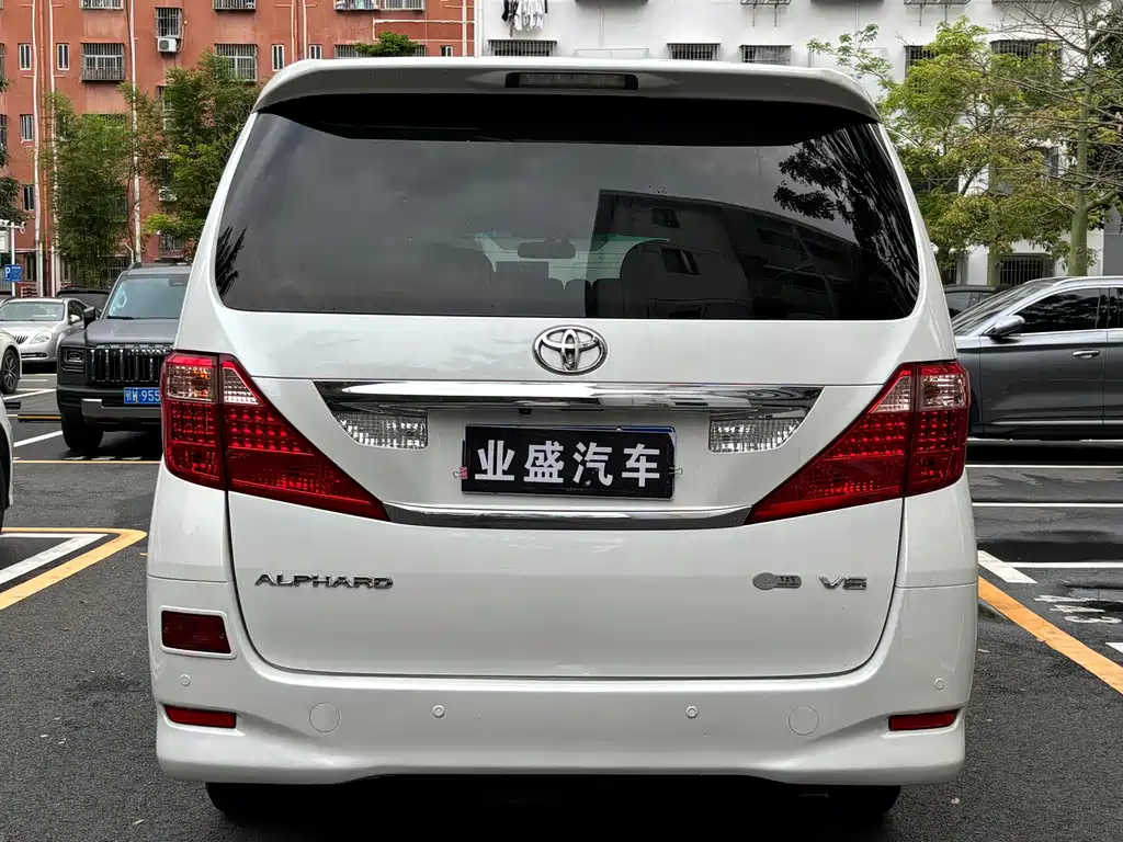 Alphard 3.5 L Luxury