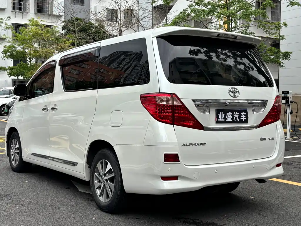 Alphard 3.5 L Luxury