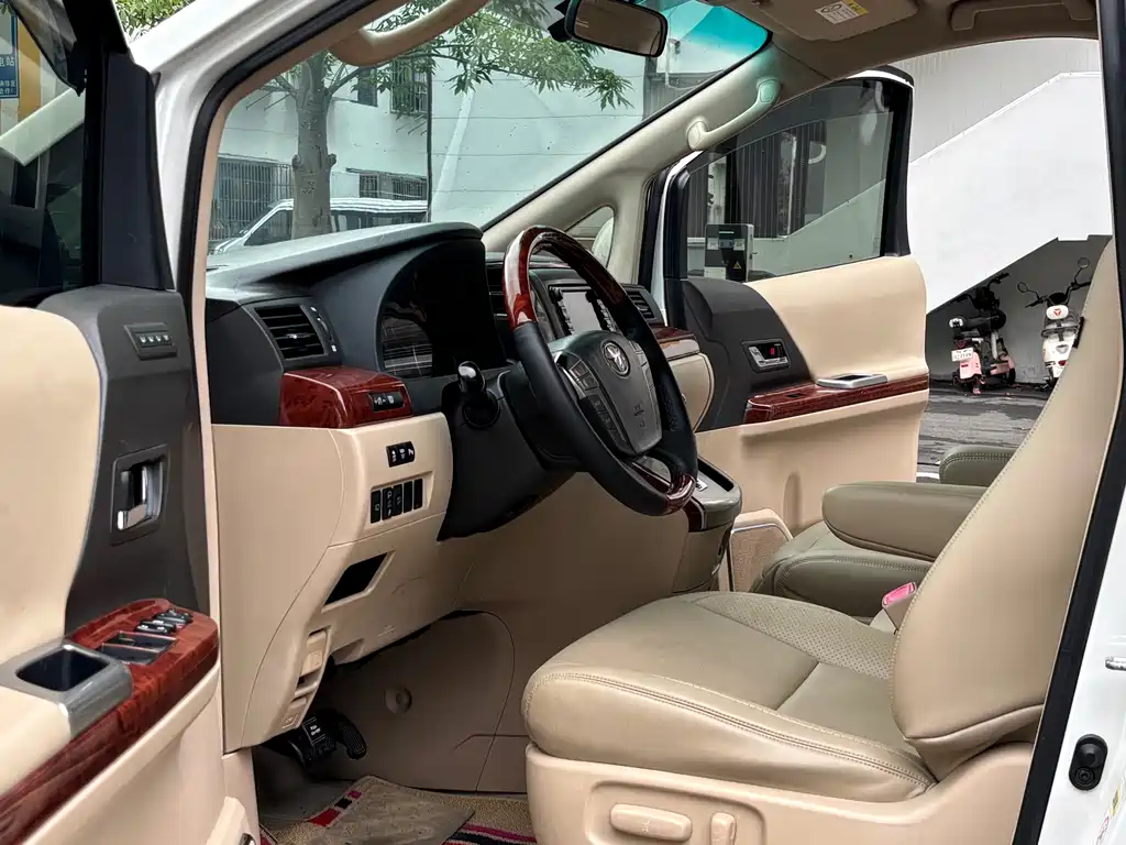 Alphard 3.5 L Luxury