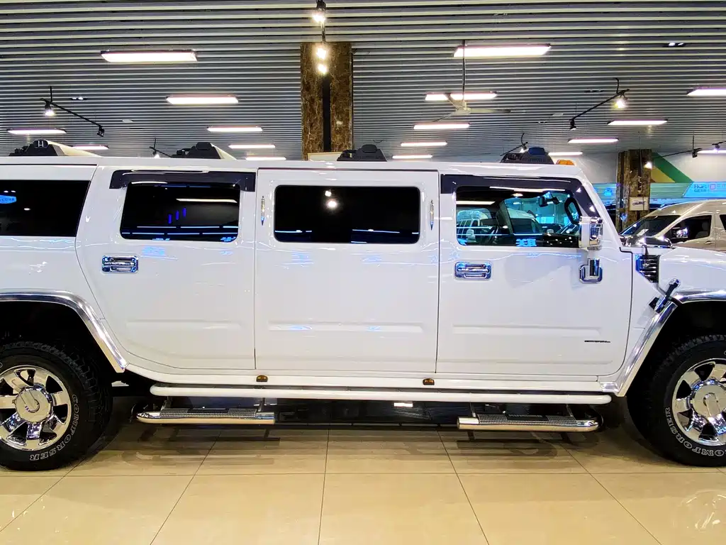 Hummer H2 悍马H2 2010款 6.2 L 加长版