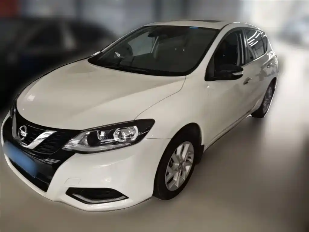 Tiida 1.6 L CVT Smart Travel