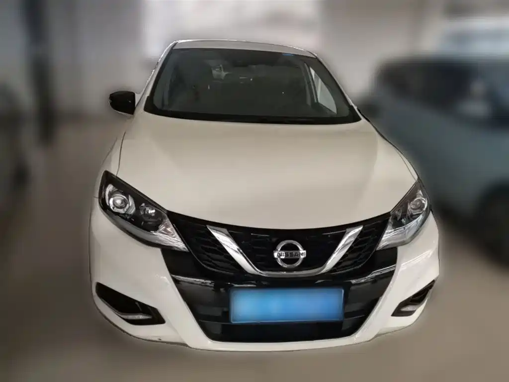 Tiida 1.6 L CVT Smart Travel