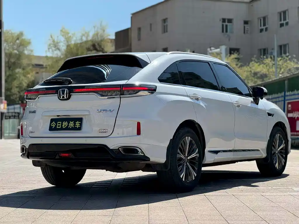 Honda UR-V 370 TURBO 4 WD Premium