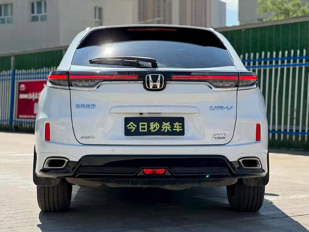 Honda UR-V 370 TURBO 4 WD Premium